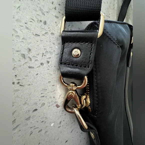 Women's‎ Minimalist Laptop Computer Bag in Black w Adjustable Strap